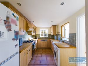 Kitchen 2- click for photo gallery